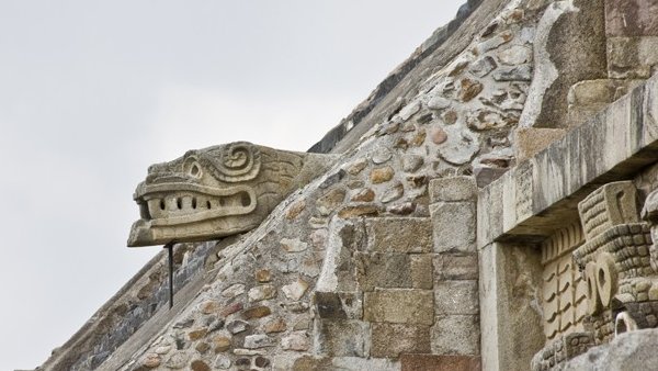 Teotihuacan et l'hypothèse des dieux chtoniens