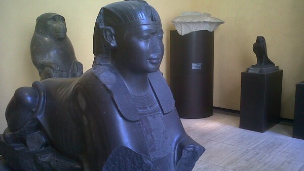 Enigmes autour du Sphinx et des pyramides de Gizeh